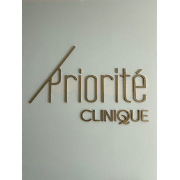 Logotipo Priorité Clinique