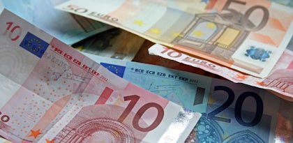 Vai ser proibido pagar mais de três mil euros em dinheiro