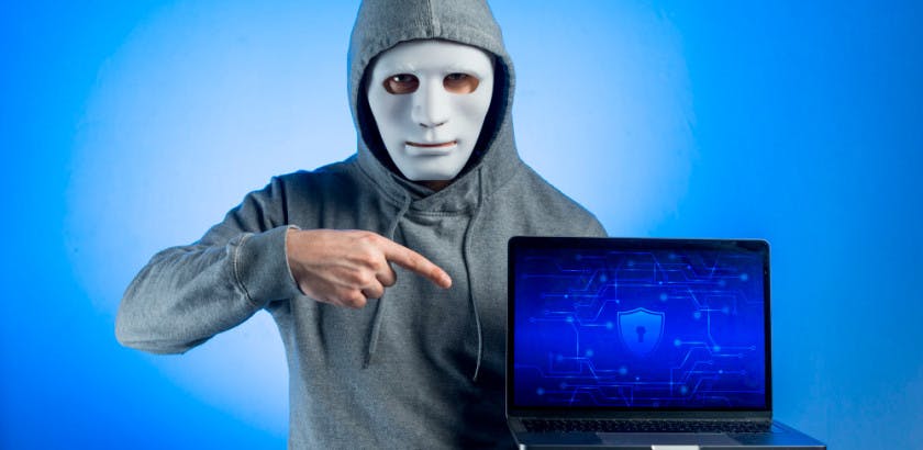 Burlas digitais aumentam em 2025: aprende a evitar riscos